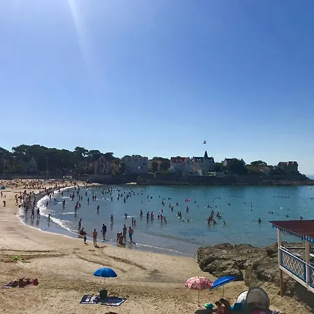 Palais Sur - Adorable En Avec Piscine Collective