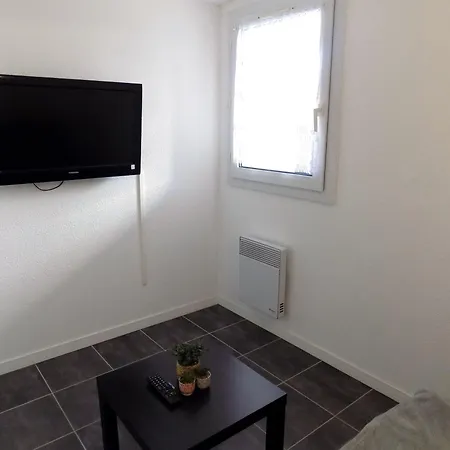 Palais Sur - Adorable En Avec Piscine Collective Apartment