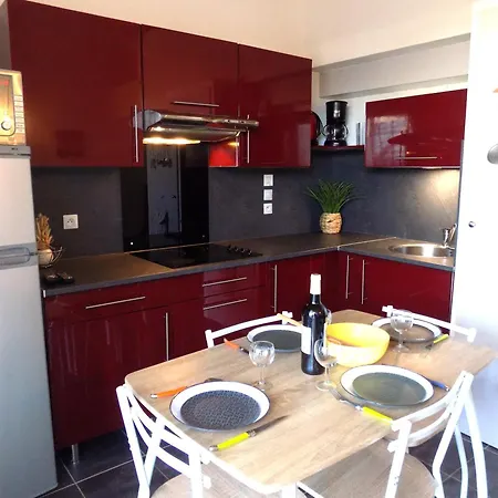 Palais Sur - Adorable En Avec Piscine Collective *