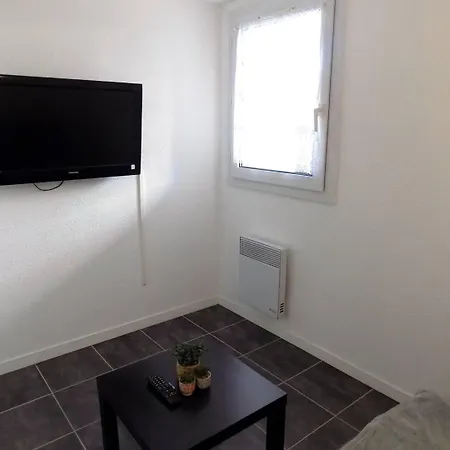 Palais Sur - Adorable En Avec Piscine Collective