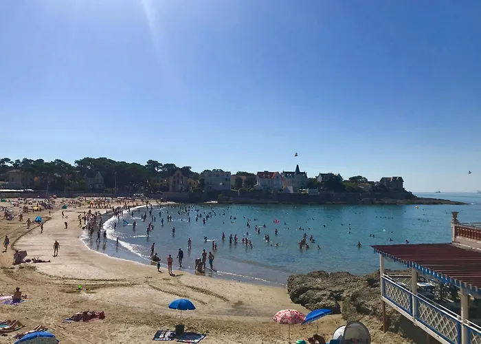 Palais Sur - Adorable En Avec Piscine Collective