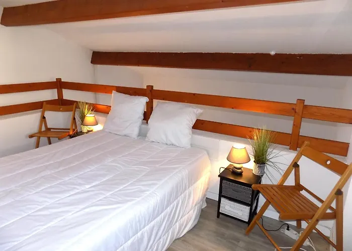 Palais Sur - Adorable En Avec Piscine Collective Apartament *