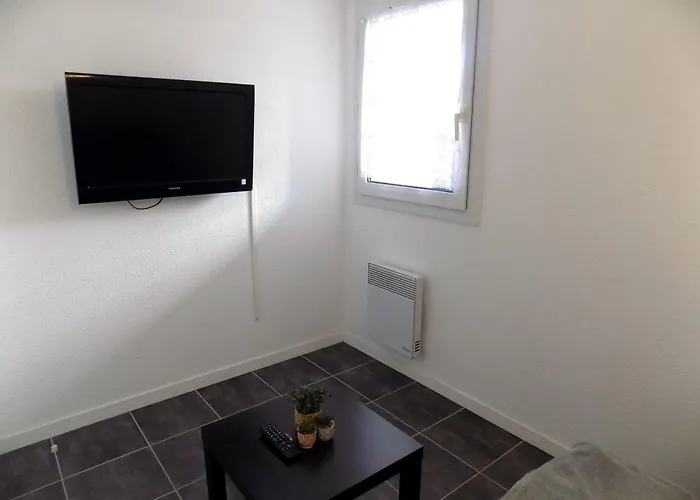 Palais Sur - Adorable En Avec Piscine Collective Apartament