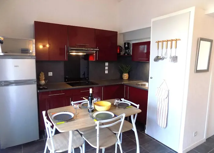 Palais Sur - Adorable En Avec Piscine Collective Apartament