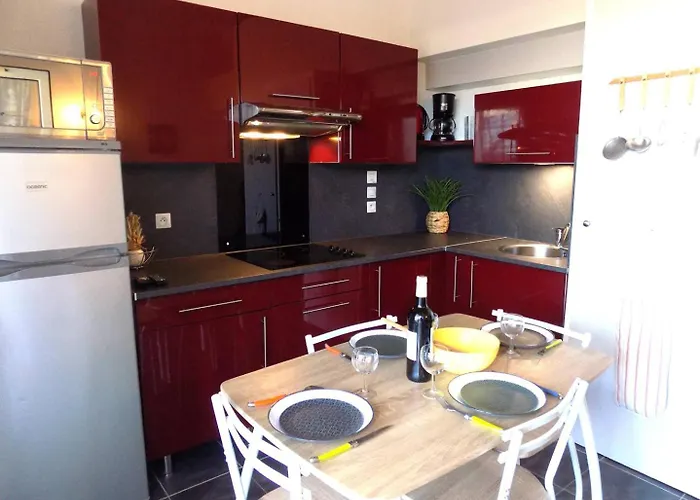 Palais Sur - Adorable En Avec Piscine Collective *